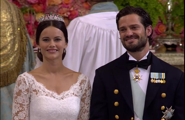 Принц Карл Филип и принцесса София в день свадьбы