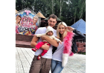 Элина Карякина (Камирен) и Александр Задойнов фото с дочерью Сашей из Инстаграма
