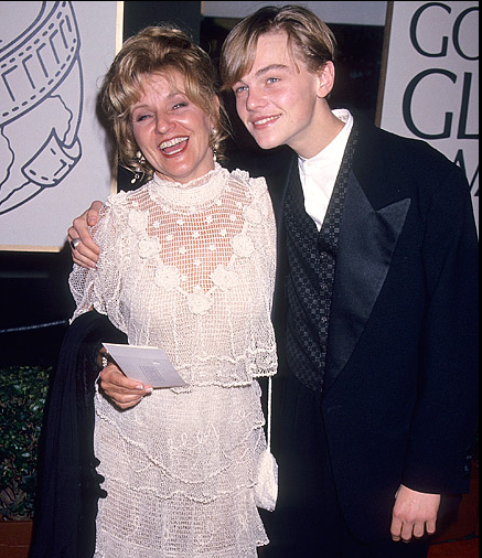 Актер Леонардо Ди Каприо с мамой Ирмелин на фото 1994 года