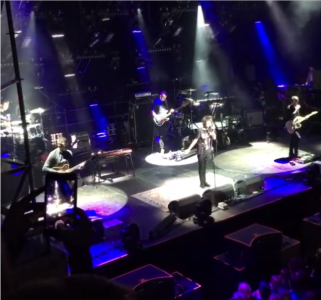 Земфира дала концерт в Екатеринбурге в рамках тура «Маленький человек», видео