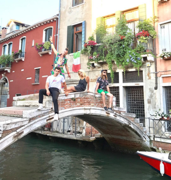 Джо Джонас и DNCE в Венеции фото июнь 2017 из Инстаграма