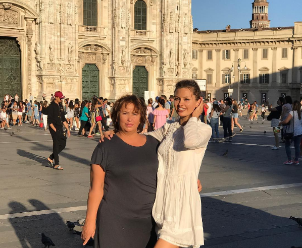 Виктория Боня с мамой в Италии, фото июль 2017