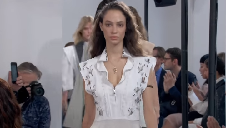 Коллекция Chloe весна-лето 2018, видео показа на Неделе моды в Париже